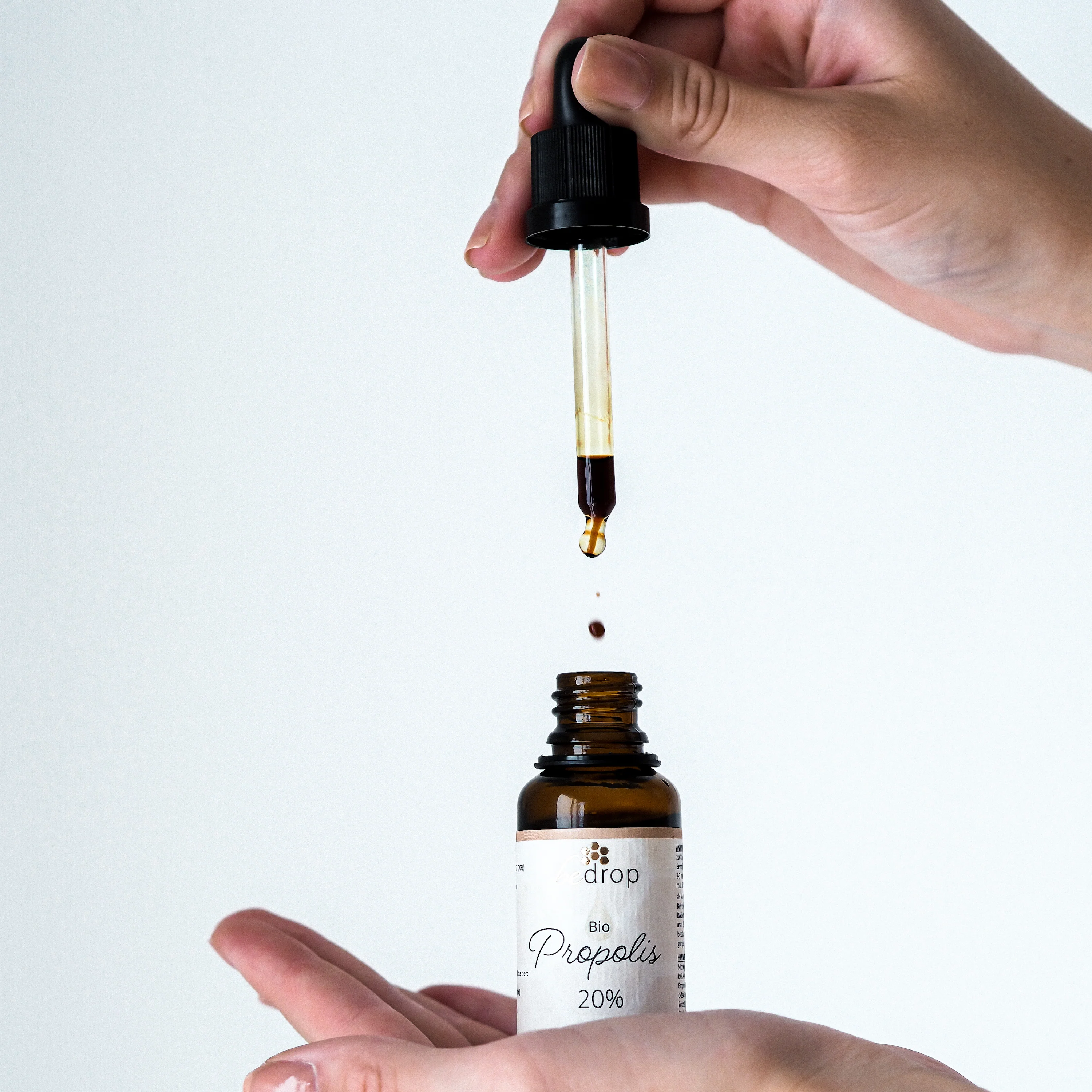 Bleib Stark-Set | Propolis Tinktur, Gelée Royale Kapseln & Manuka Honig - Image 4