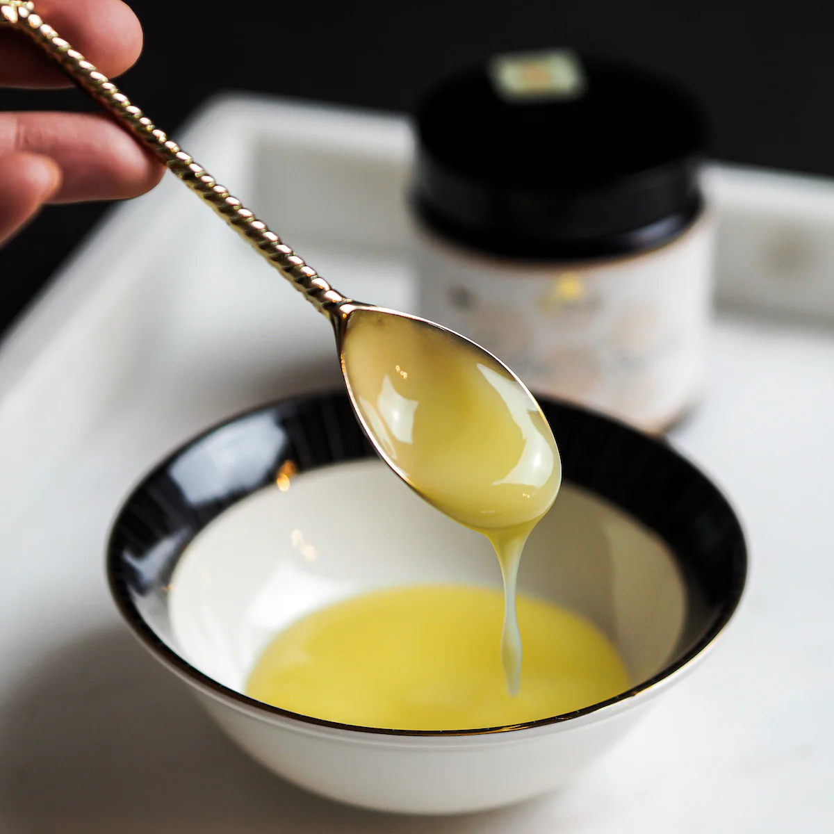 Das Allrounder-Set | Propolis Kapseln & 20% Tinktur + Gelée Royale Kapseln & pur/frisch + Manuka Honig - Image 5
