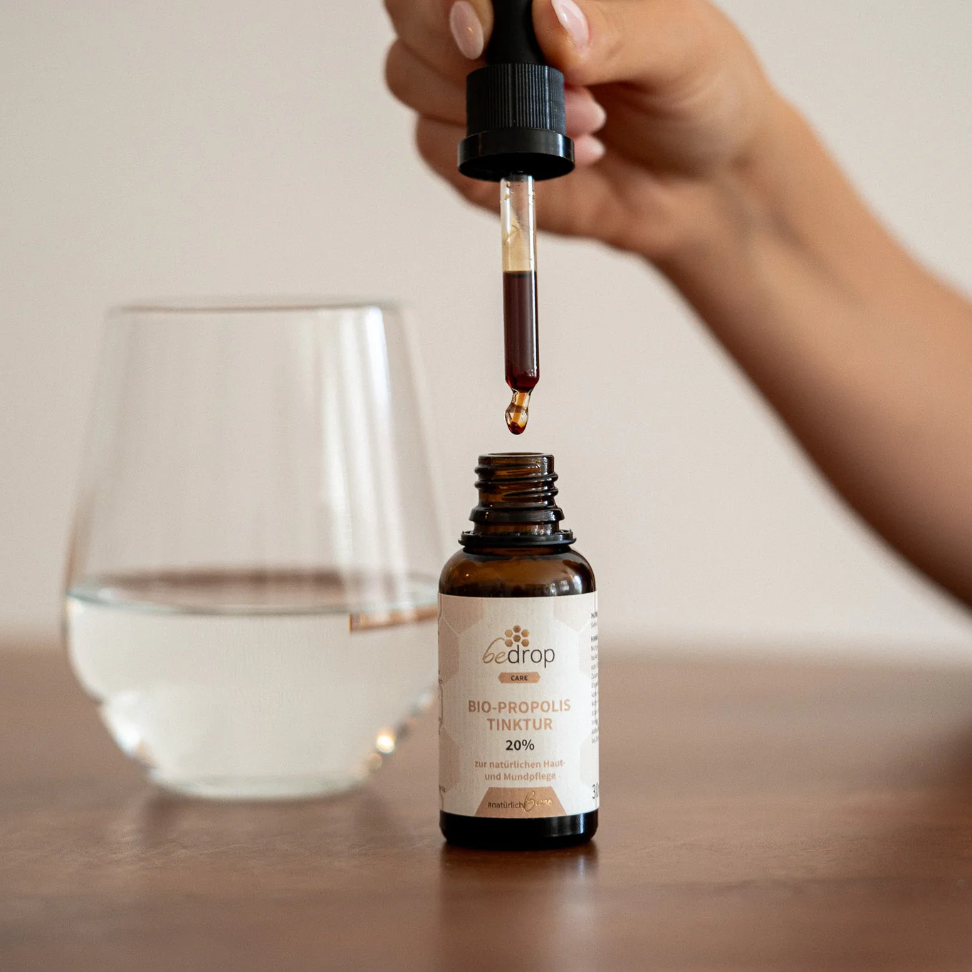 Propolis Extrakt Tinktur mit Pipette 20% - 30ml (Bio-Zertifiziert) - Image 3